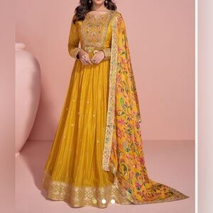 Yellow Anarkali Saree Gown. Size small, fits 5’2 - 5’8. Beautiful details!